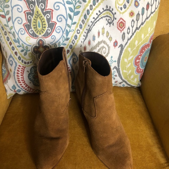 Suede Aldo Ankle Boots - size 8.5US - Picture 3 of 7